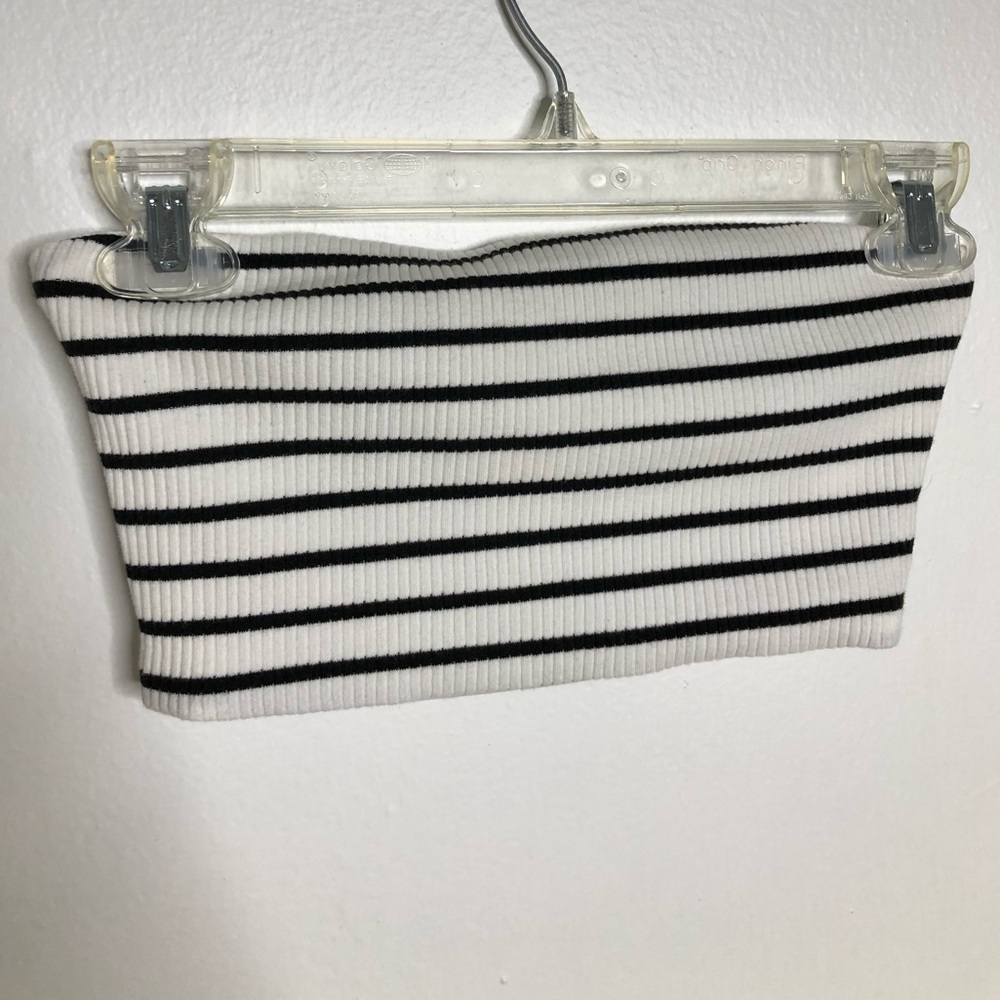 White & black stripped bandeau 🦓